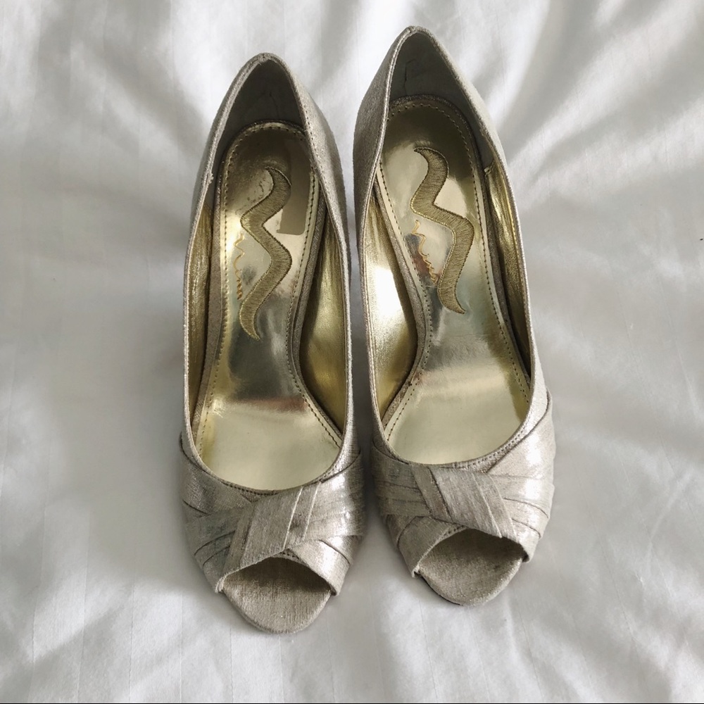 Nina Peep-Toe Gold/Champagne Pumps